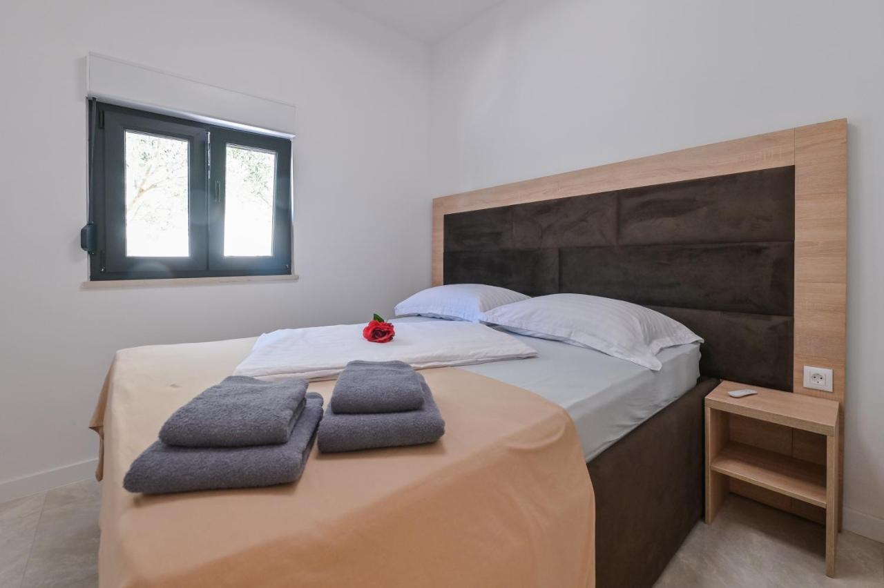 Villa Ami Kustići Extérieur photo